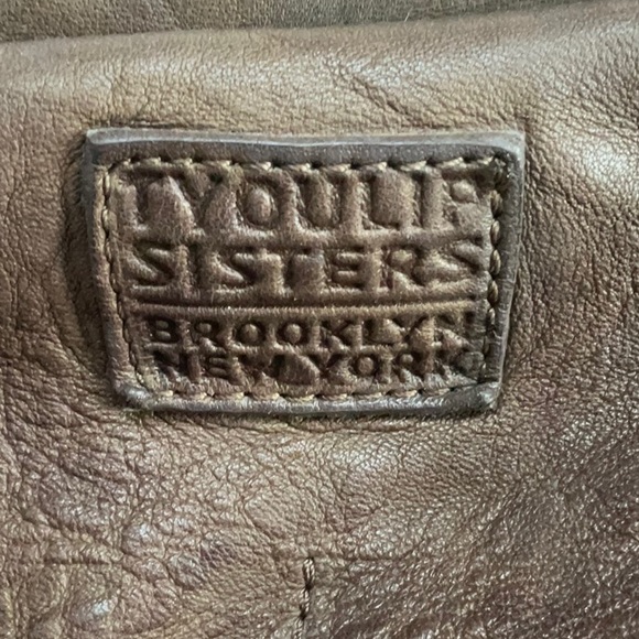 Tyoulip Sisters leather purse - Picture 3 of 12